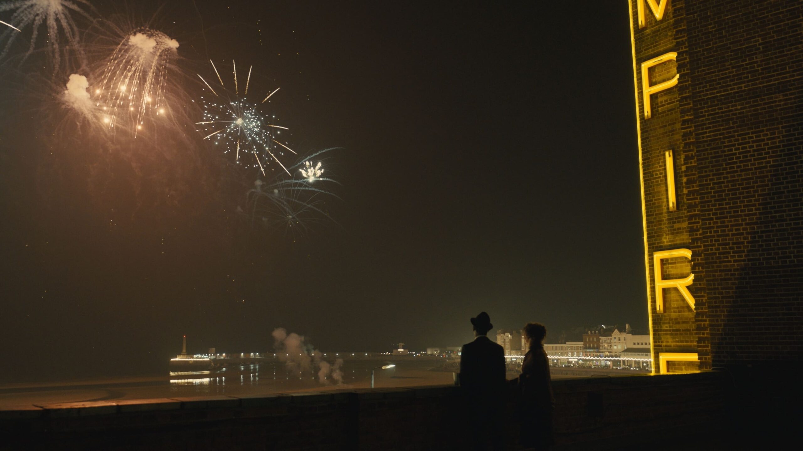 دانلود فیلم Empire of Light 2022